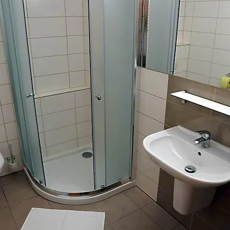 Kaskada Hotel 3*